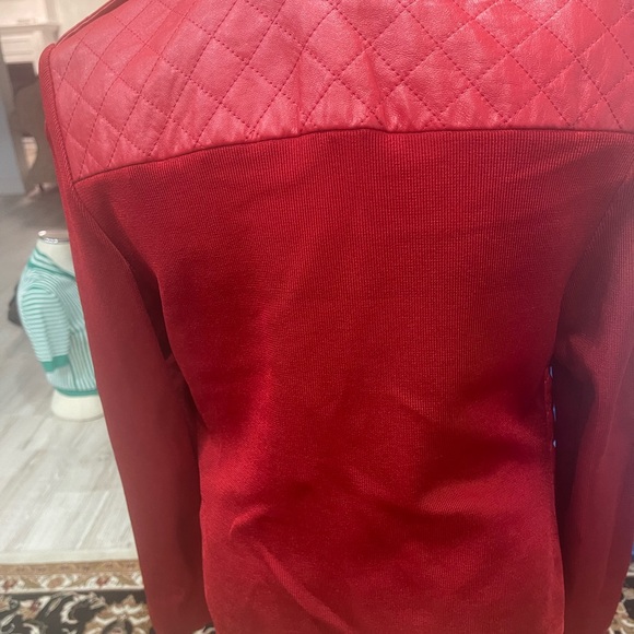 Nygard Collection Red leather jacket with knit sleeves-Medium 10-12 - Picture 4 of 12